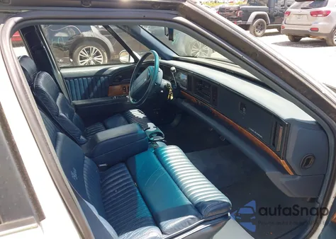 1993 Buick Park Avenue from USA, damaged, VIN 1G4CW53L4P1636905